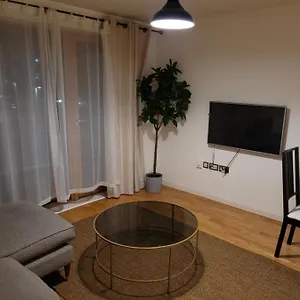 Kew House Apartment
