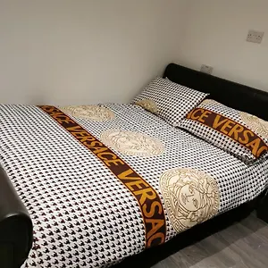 Studio Self Contained Double Bedroom London